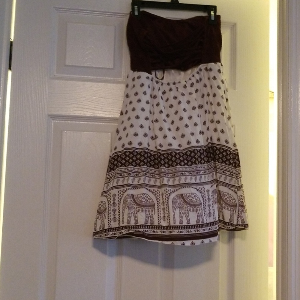 Dress - Picture 2 of 3